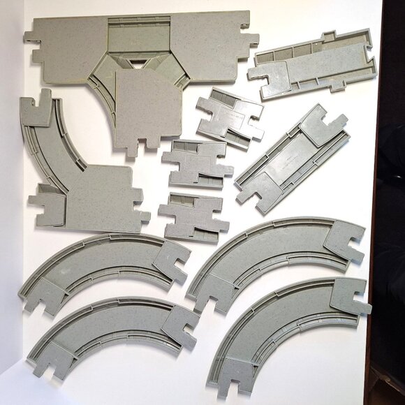 GeoTrax Gray Switch Straight Curved Intersection Road Train Track Lot - Picture 3 of 8